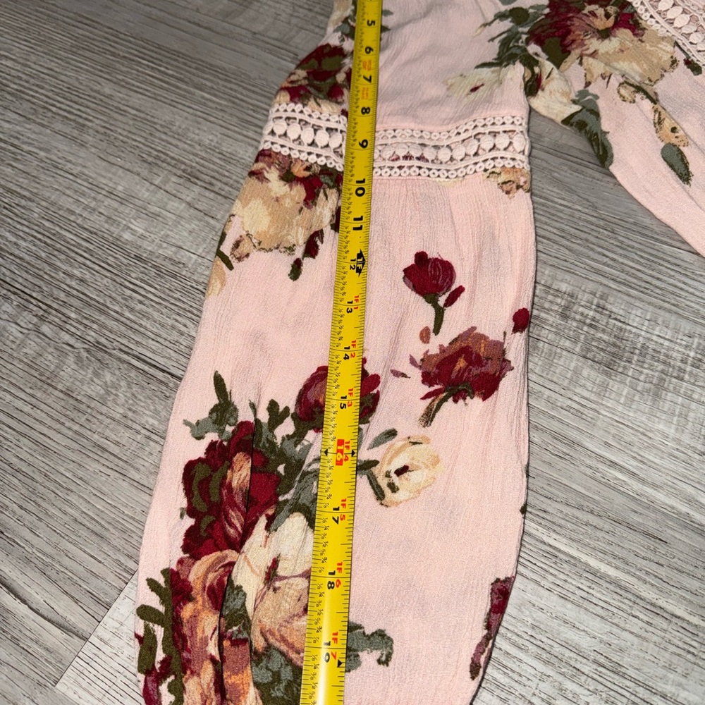 Blu Pepper Long Sleeve Blouse Size M Pink Multi Floral Print V-Neck Style BA6852 - Picture 10 of 11